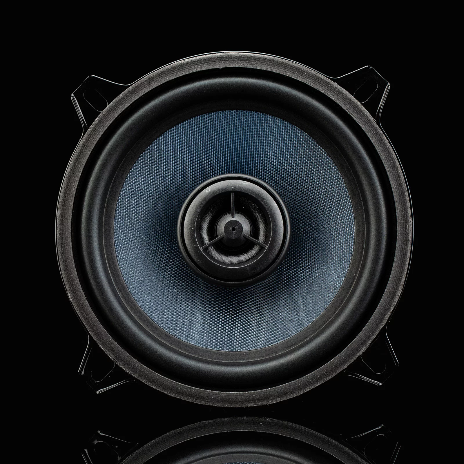 Gladen-Alpha-130-C-02-9547c7b3.webp