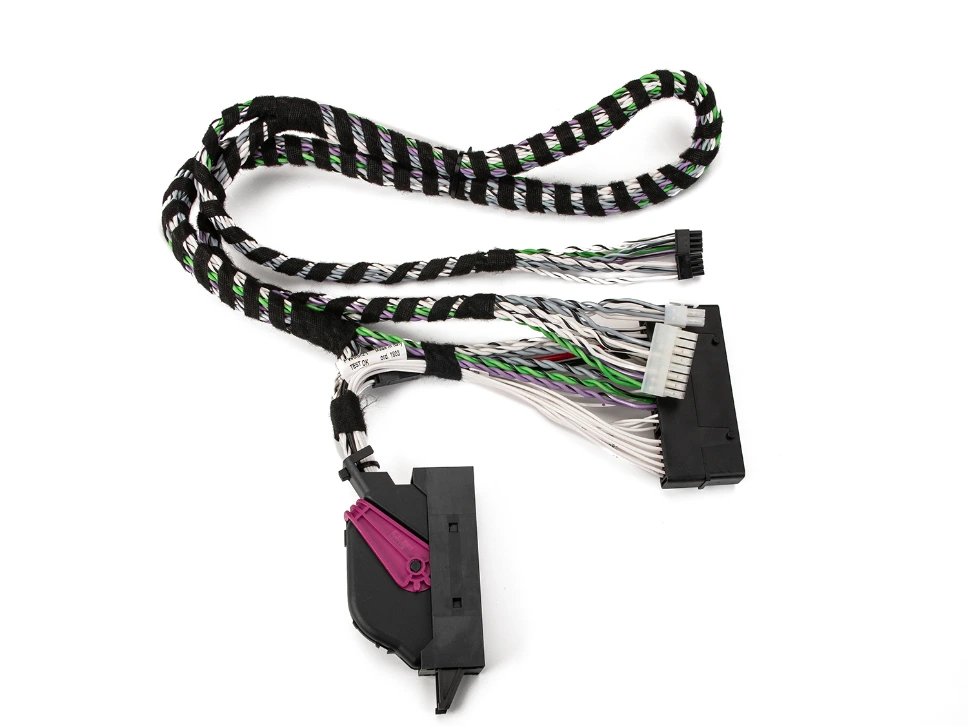 [675] Cable Plug&play Gladen SU-MBBUR